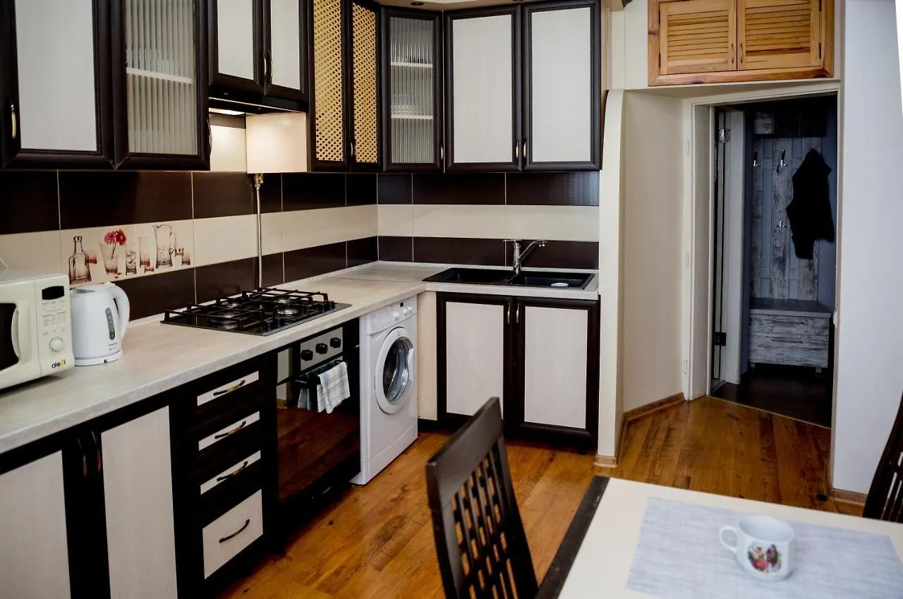 Apartment On Valova Street Λβιβ
