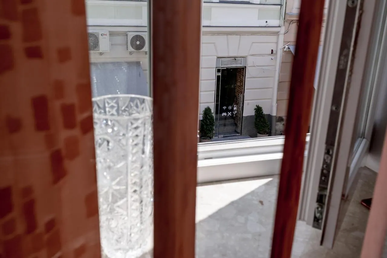 Apartment On Valova Street Λβιβ