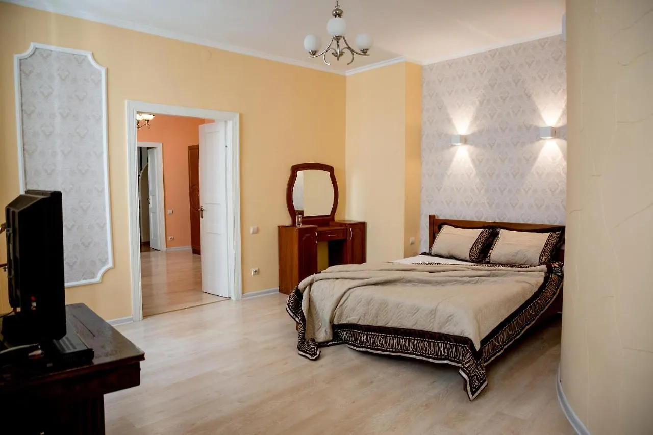 Apartment On Valova Street Λβιβ